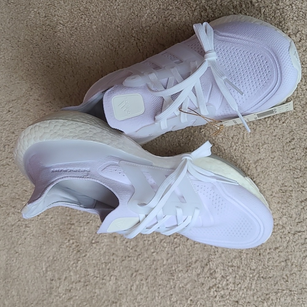 Women's Adidas Ultraboost 21